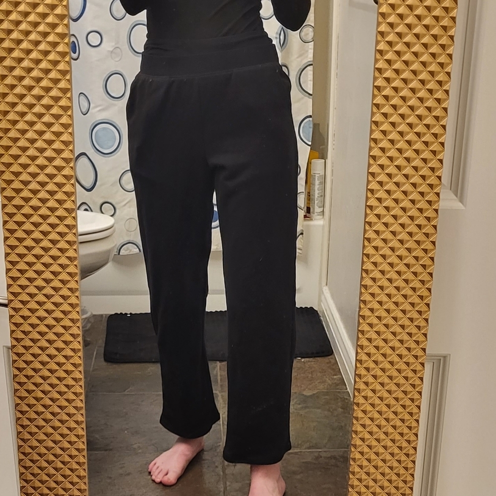 ✨️ $2 when bundled✨️Black sweatpants